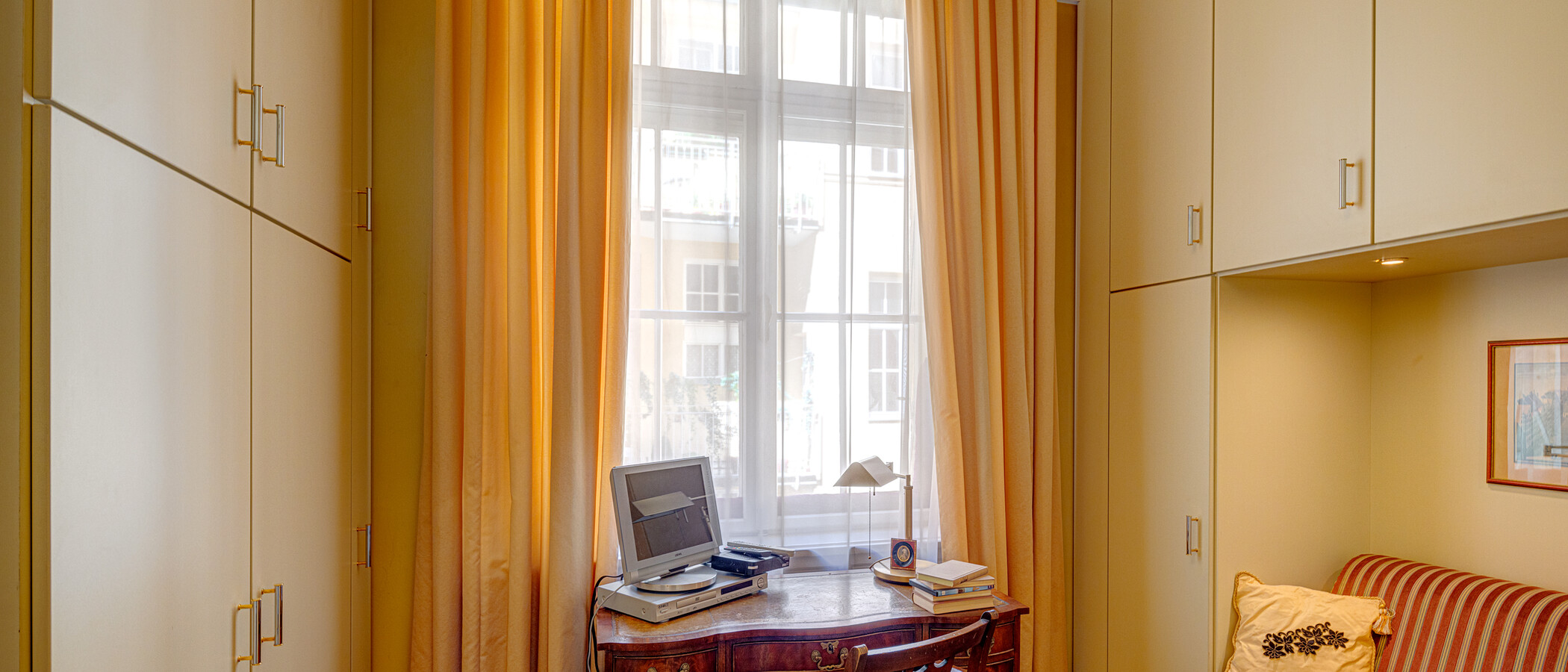 квартира München Lehel 01 гостевая комната 4093