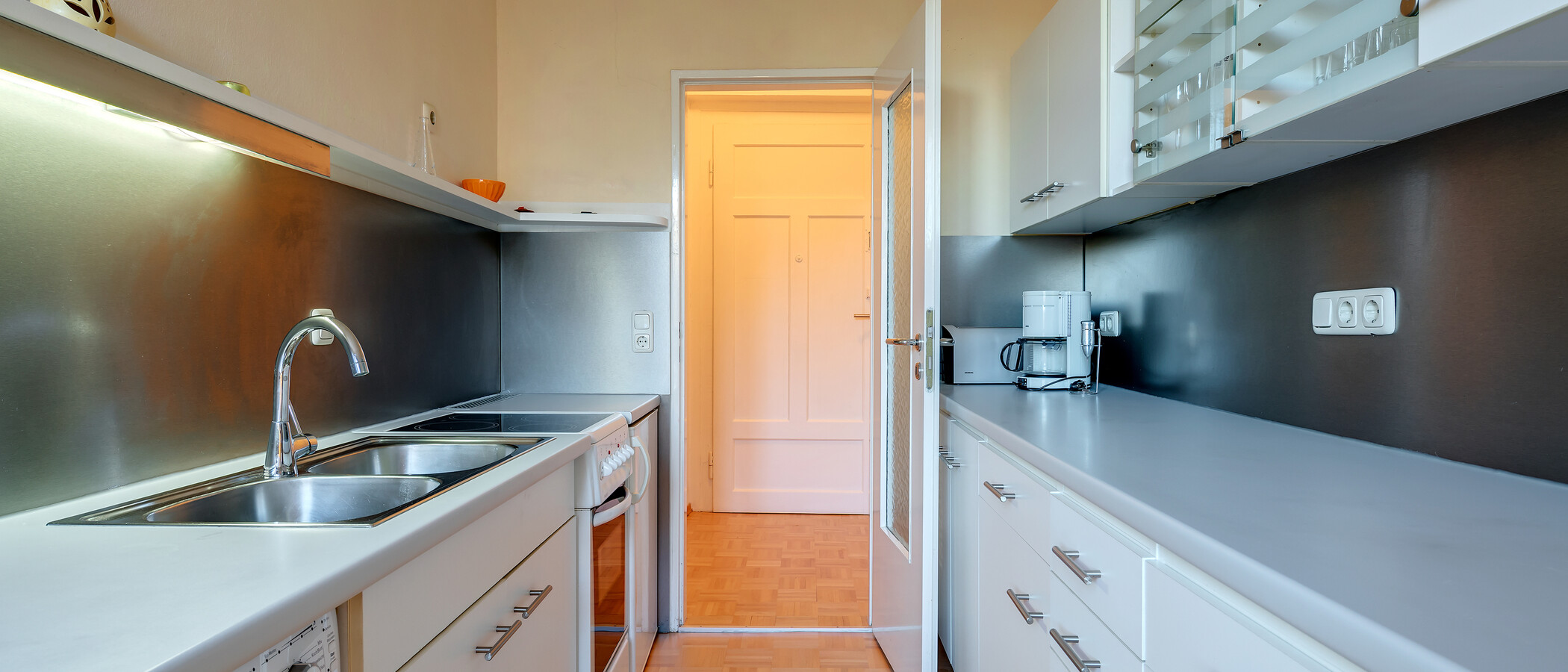 квартира München Schwabing-West (rund um den Hohenzollernplatz) 03 кухня 4172