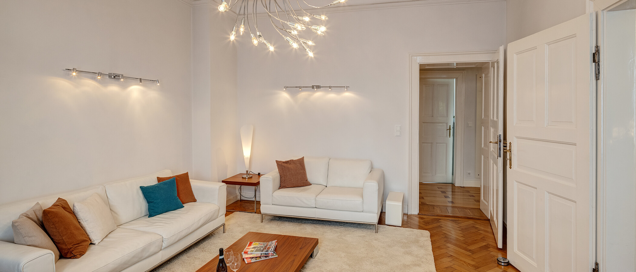 квартира München Maxvorstadt - Rund um den Josephsplatz 04 гостиная 4242