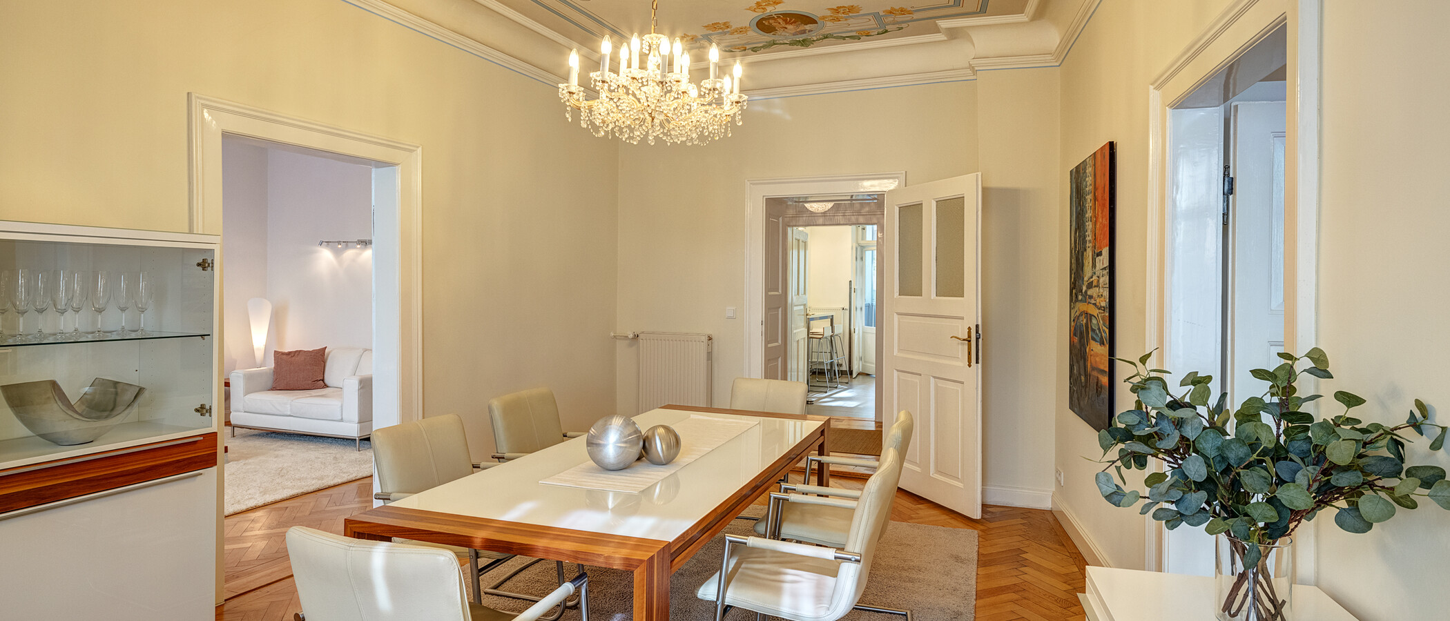 квартира München Maxvorstadt - Rund um den Josephsplatz 03 обеденный зал 4242