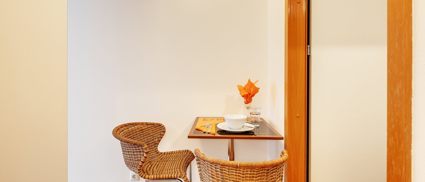 квартира München Maxvorstadt - Museumsviertel 03 жилое пространство 4250