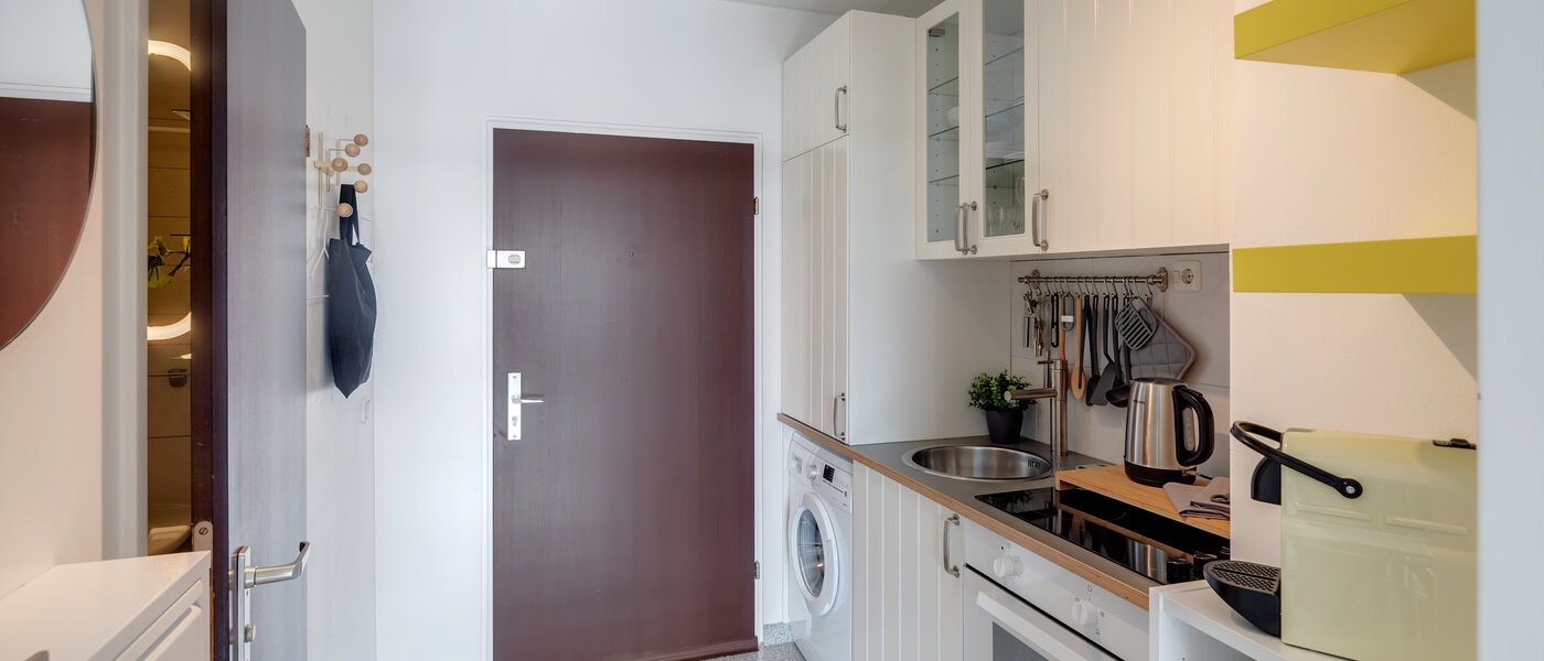 квартира München Arabellapark 01 коридор 4263