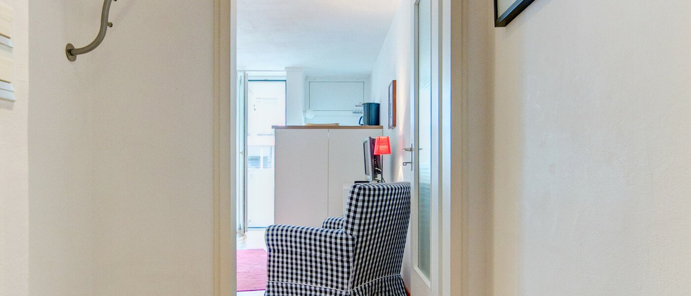 квартира München Neuhausen 02 коридор 4307