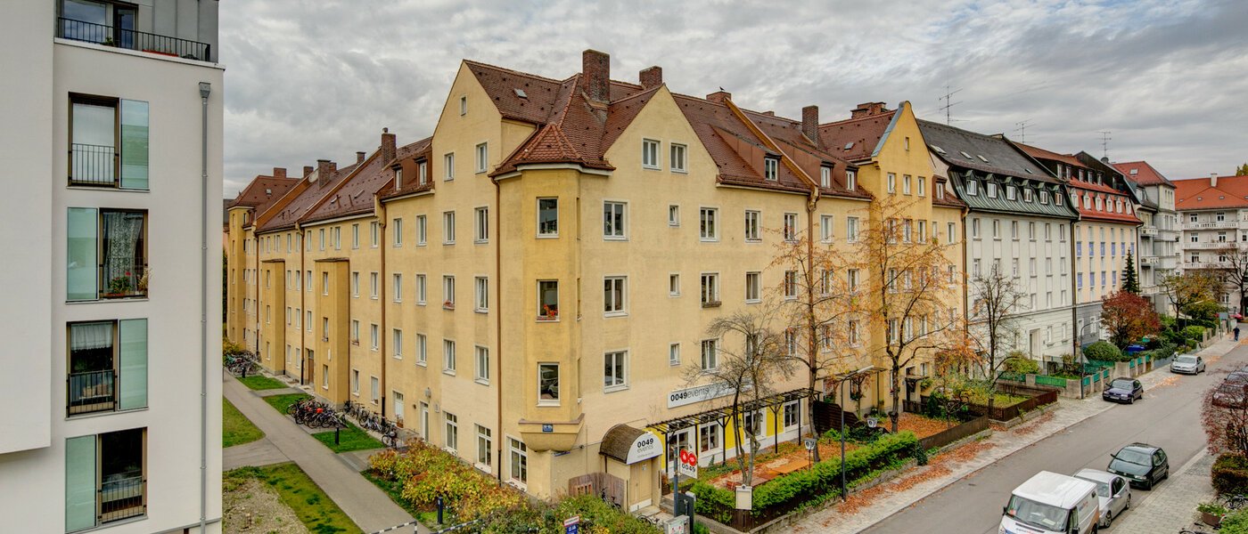 квартира München Neuhausen 01 вид из окна 4307