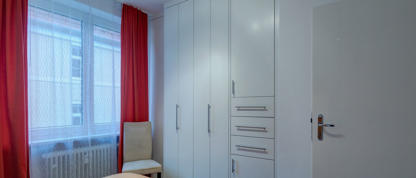 квартира München Schwabing-West (rund um den Hohenzollernplatz) 03 спальная комната 4311