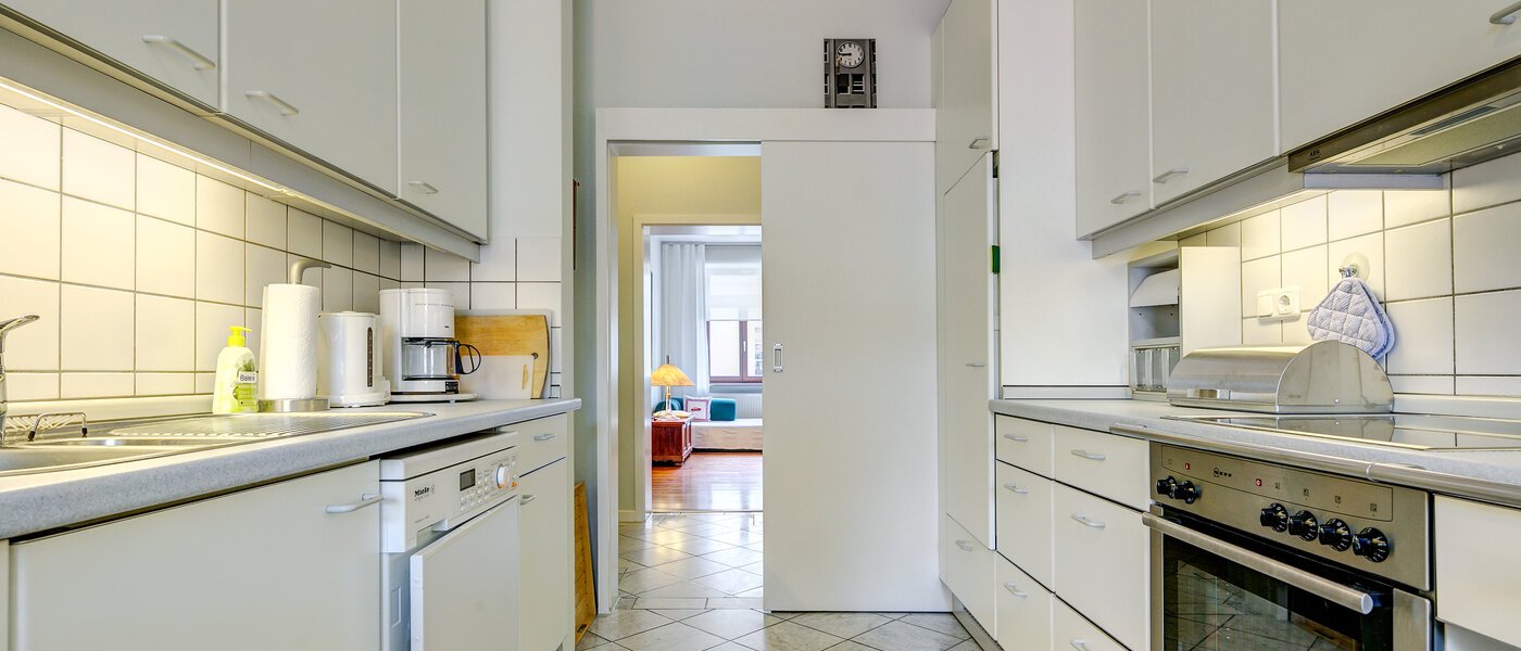 квартира München Lehel 02 кухня 4400