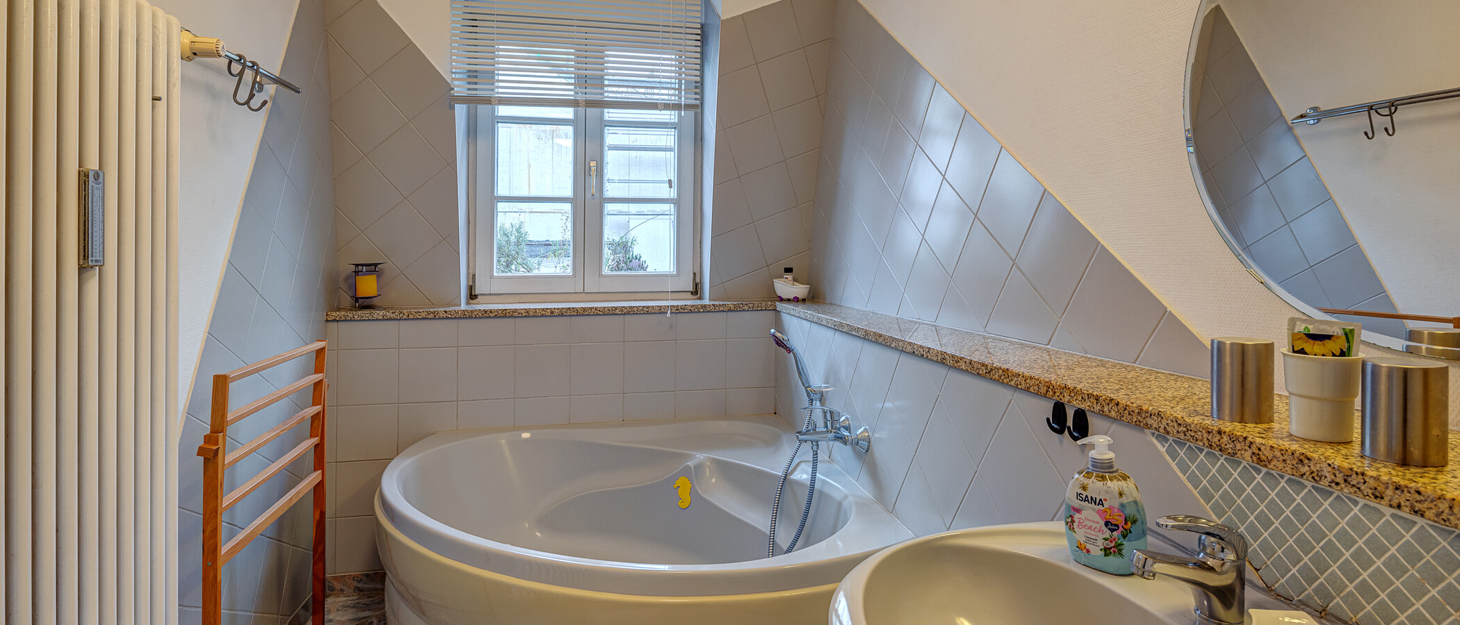 мансардная квартира München Giesing 01 ванная комната 4477