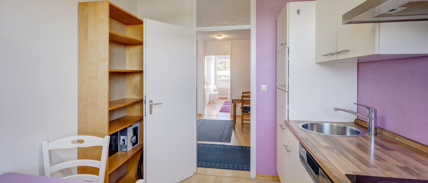 квартира München Neuperlach 03 кухня 4521