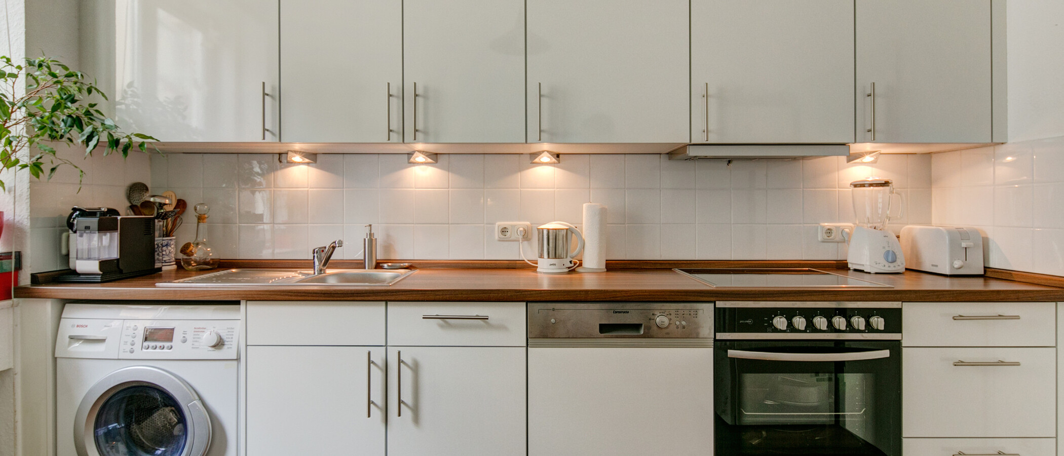 квартира München Schwabing (rechts der Leopoldstraße) 02 кухня 4536