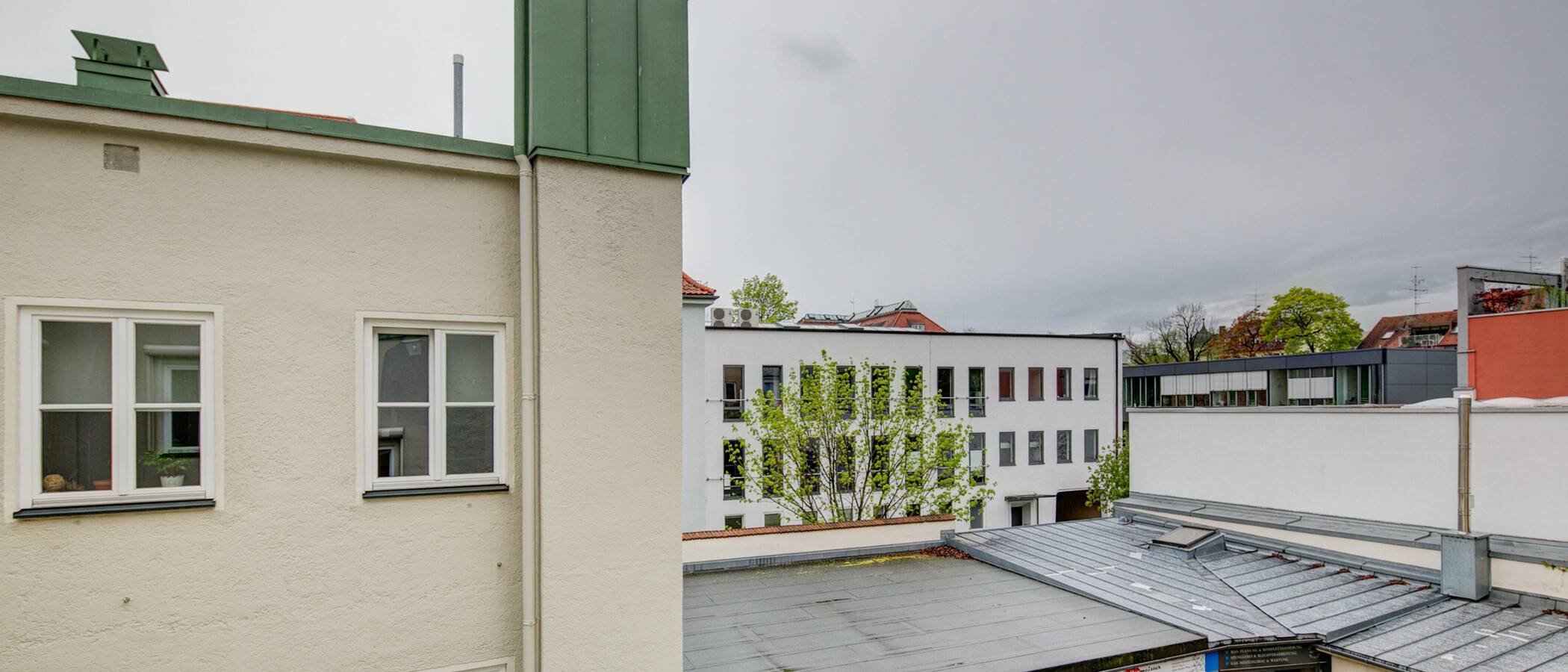 квартира München Schwabing (rechts der Leopoldstraße) 01 вид из окна 4536