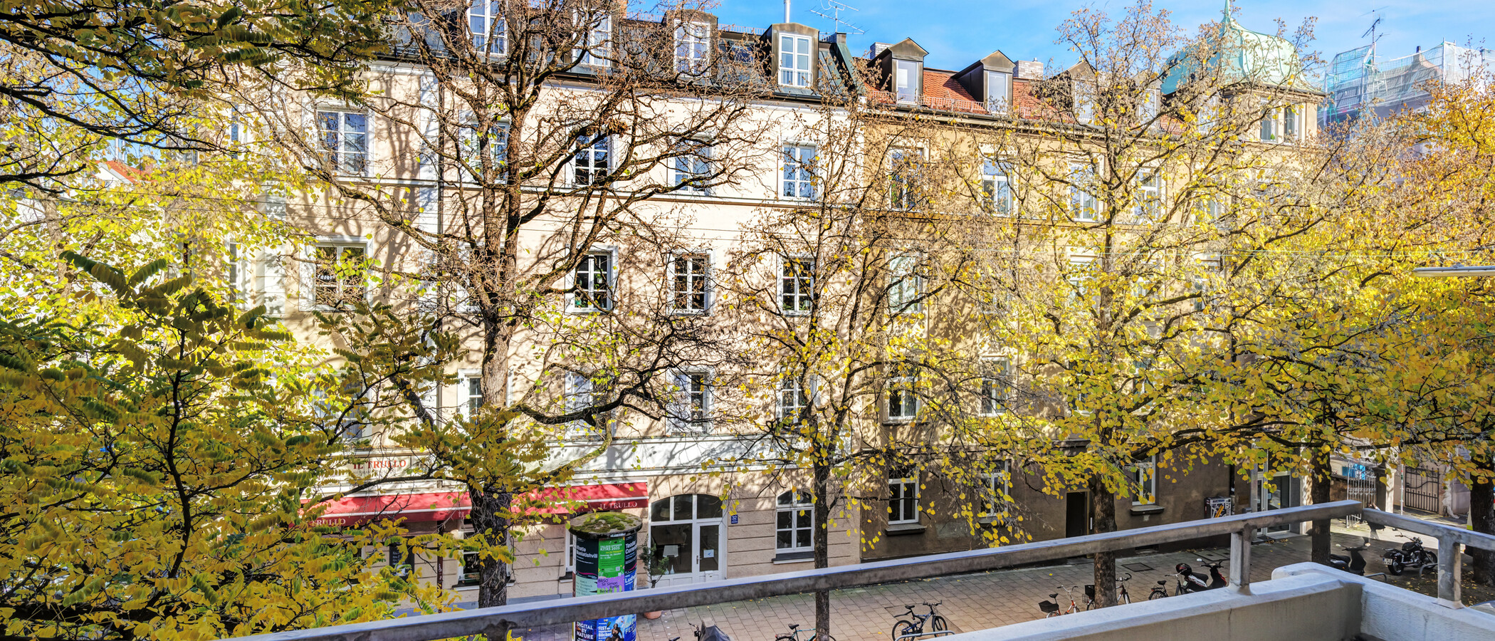 квартира München Neuhausen 01 вид из окна 4612