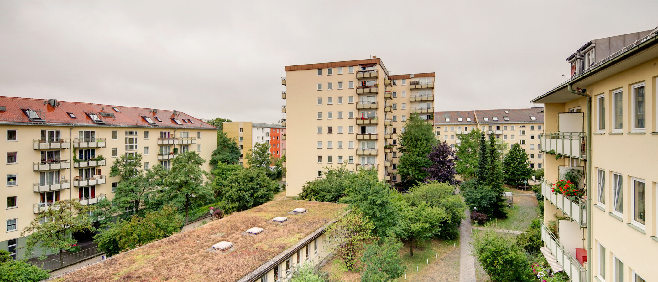 квартира München Schwabing-West 01 вид из окна 4617