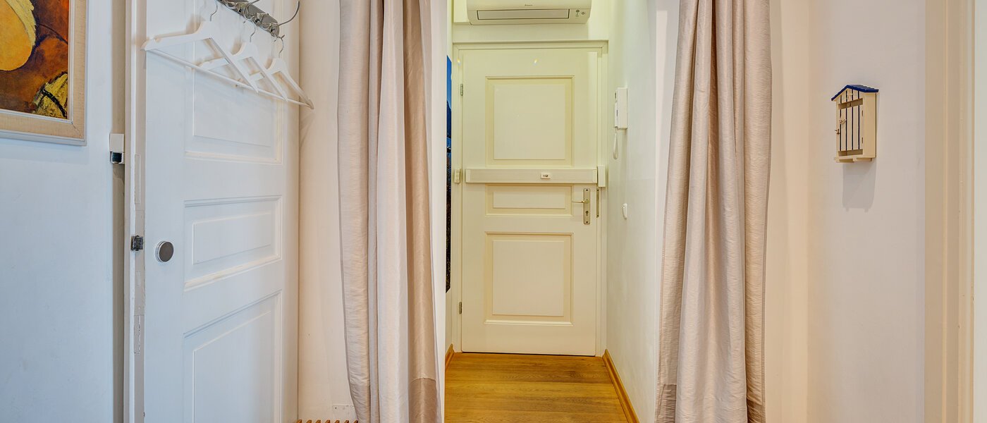 квартира München Haidhausen 01 коридор 4630