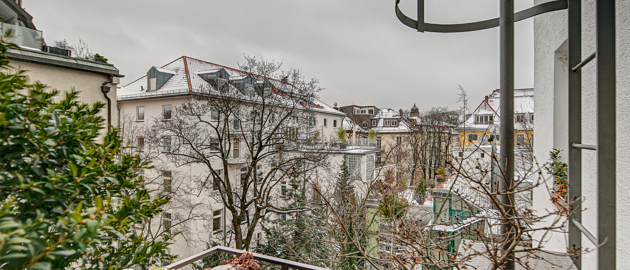 квартира München Schwabing (links der Leopoldstraße) 02 вид из окна 4661