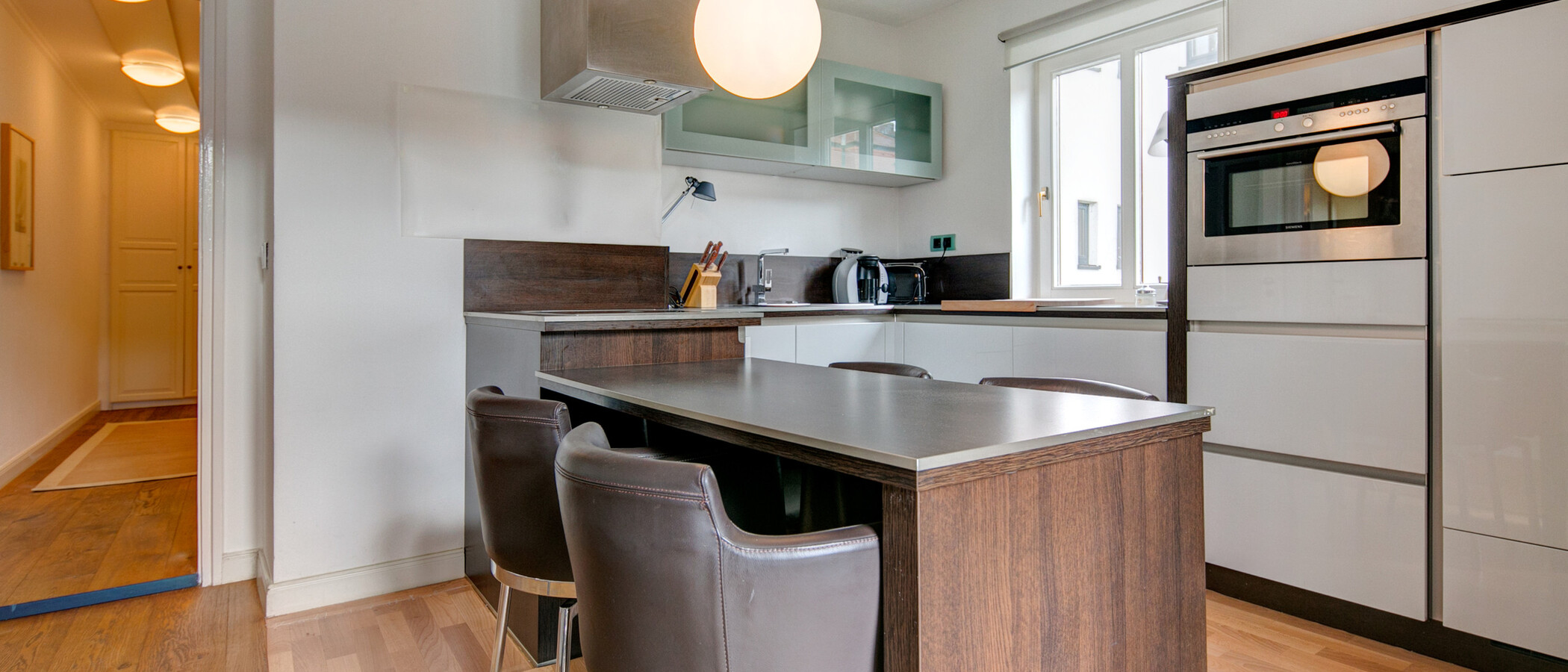 квартира München Schwabing (links der Leopoldstraße) 01 кухня 4673