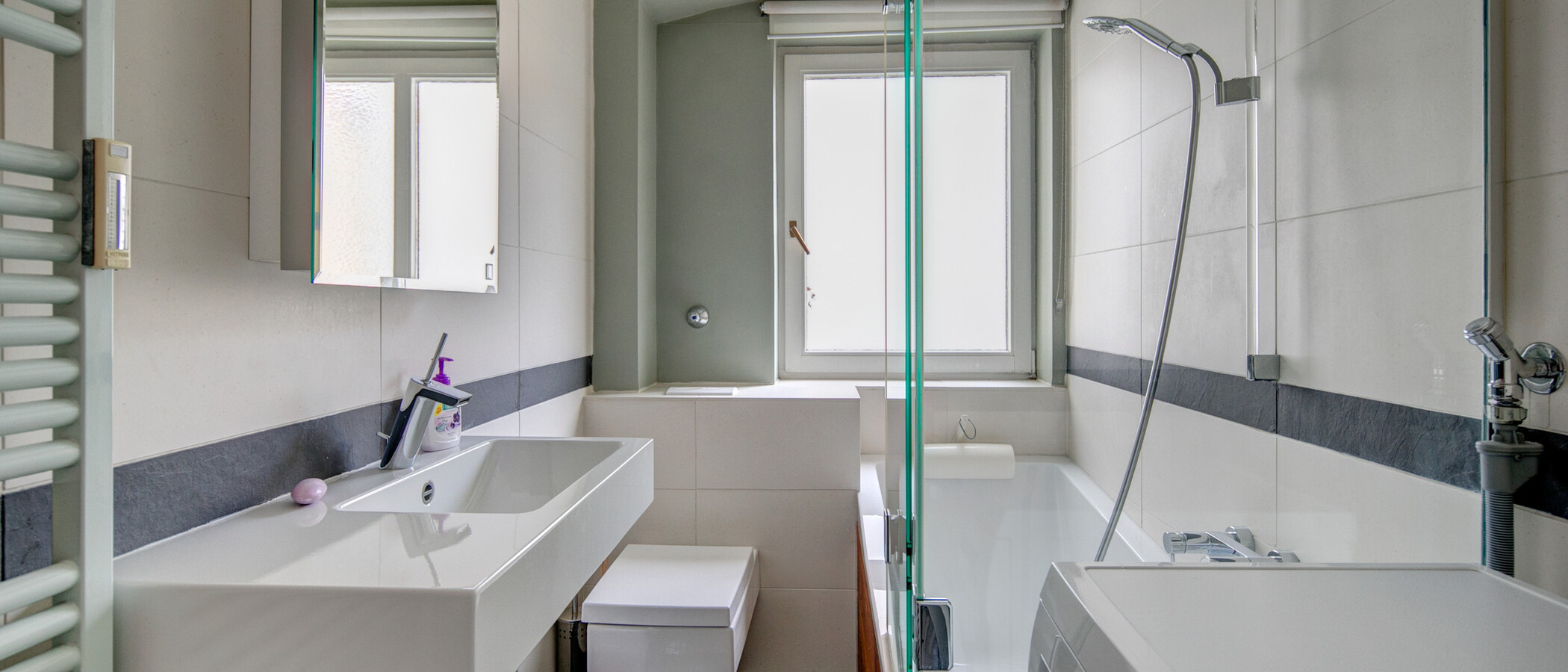 квартира München Schwabing (links der Leopoldstraße) 01 ванная комната 4673