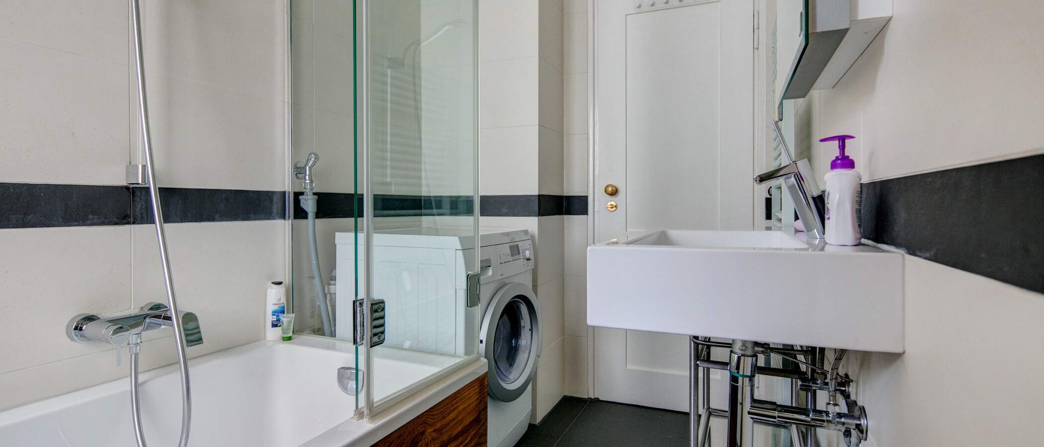 квартира München Schwabing (links der Leopoldstraße) 03 ванная комната 4673