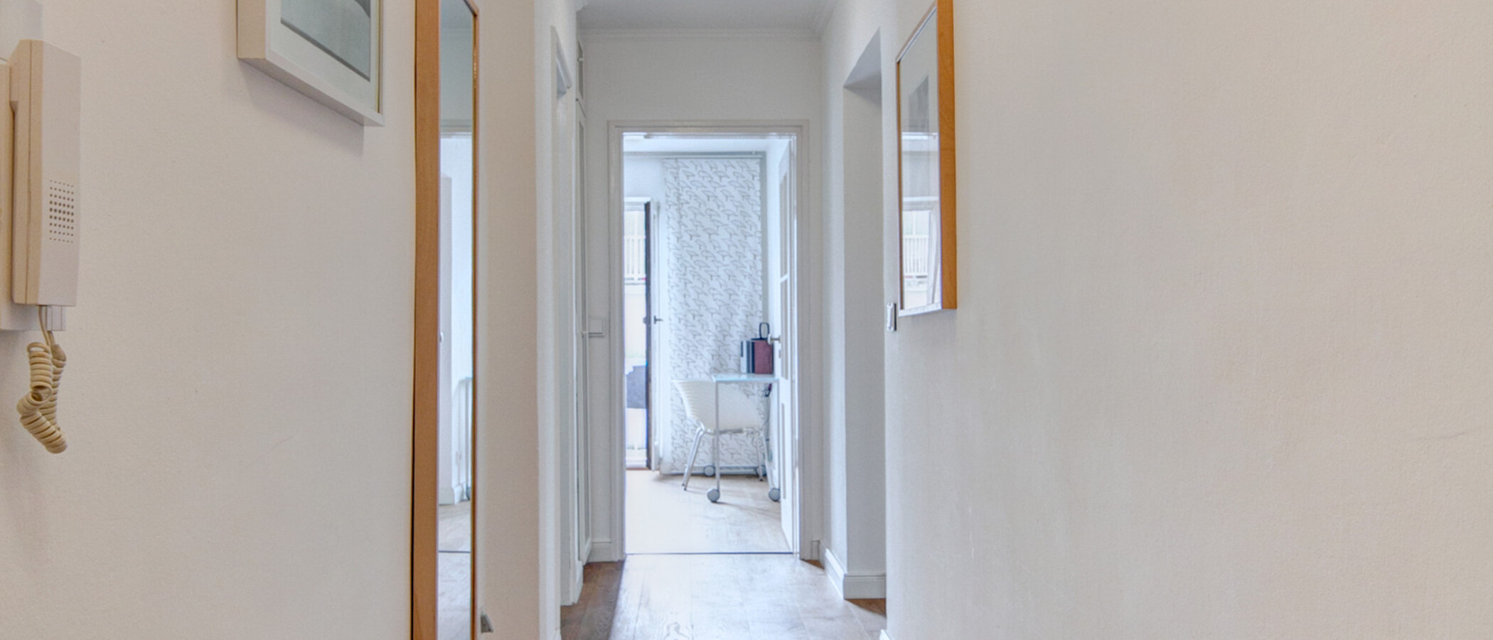 квартира München Schwabing (links der Leopoldstraße) 02 коридор 4673