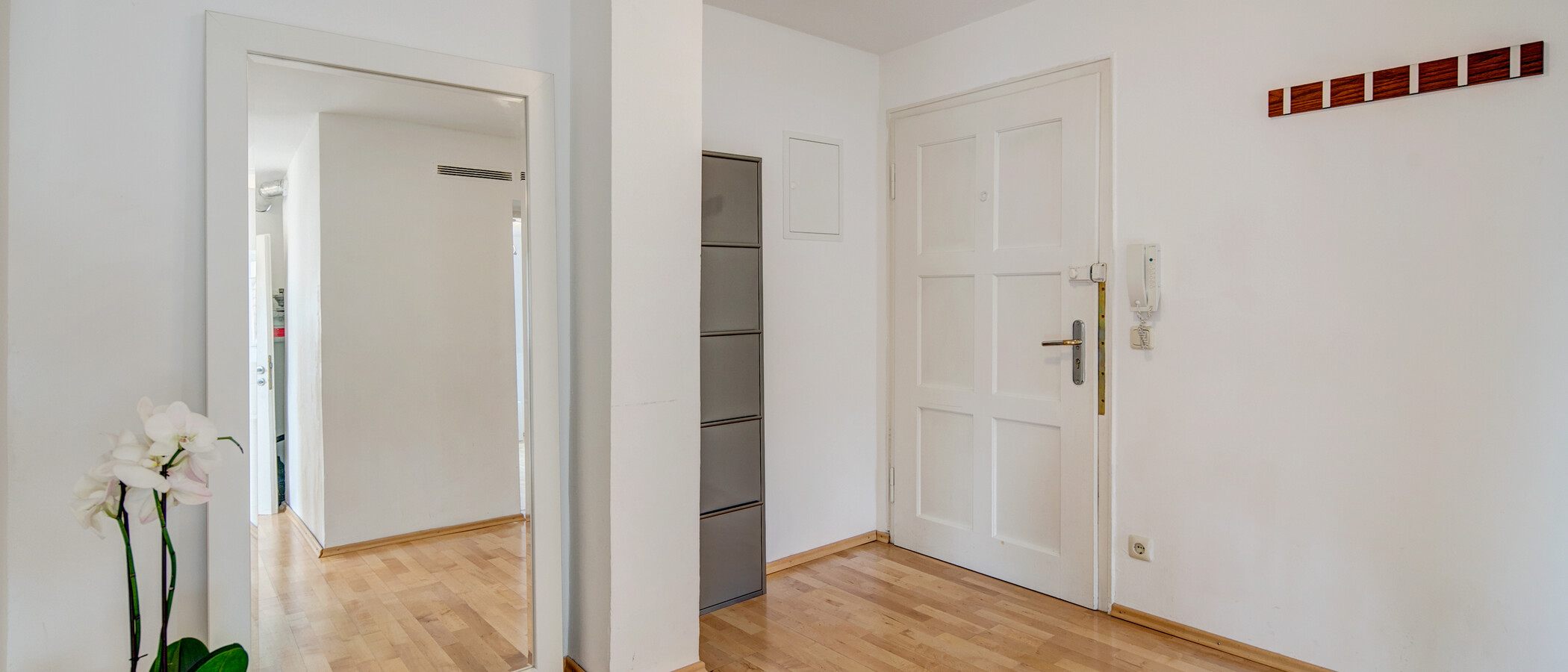 мансардная квартира München Maxvorstadt - Rund um den Josephsplatz 01 коридор 4683