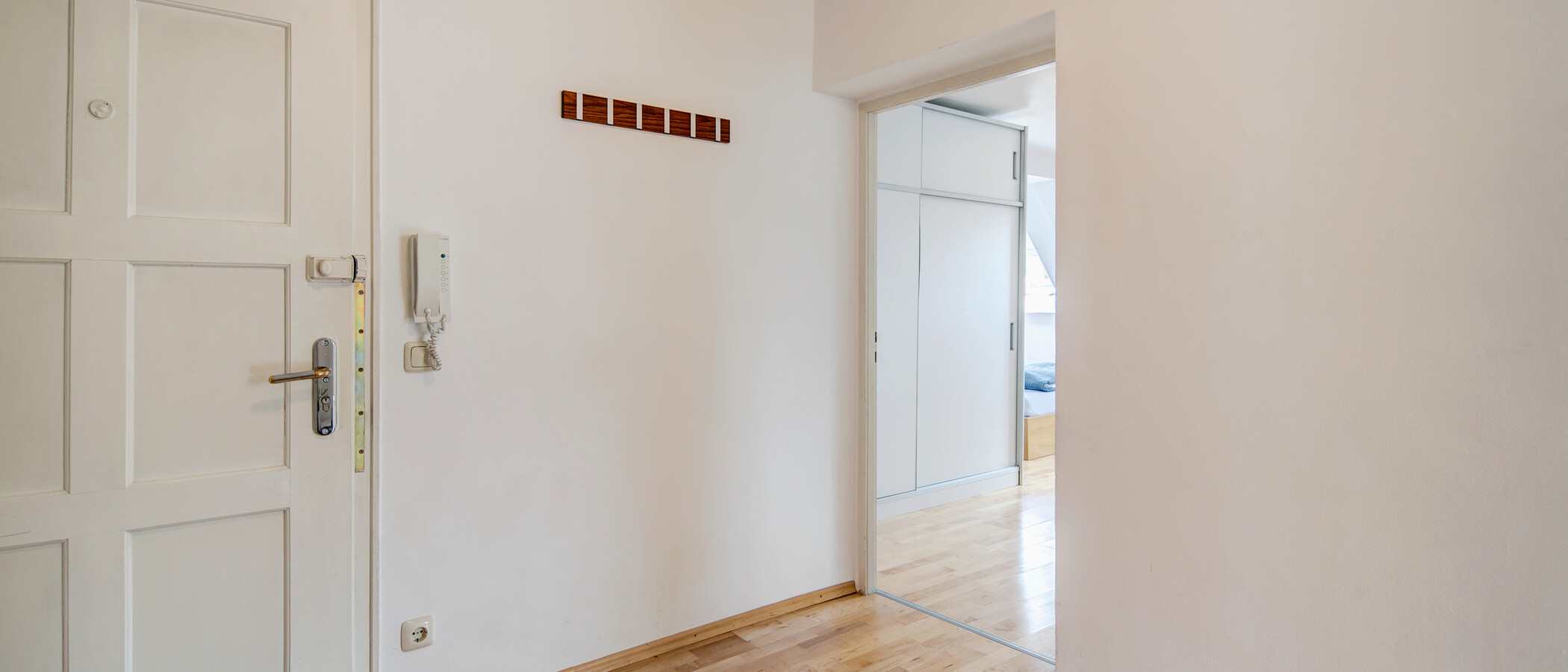 мансардная квартира München Maxvorstadt - Rund um den Josephsplatz 02 коридор 4683