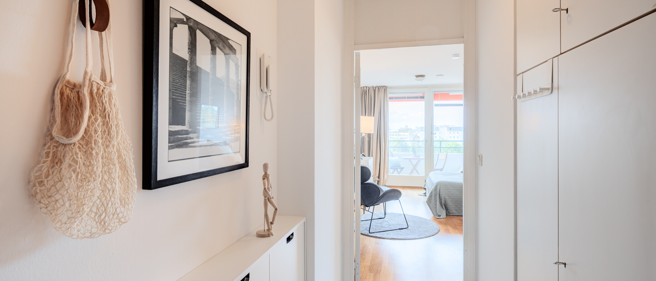 квартира München Schwabing 01 коридор 4700