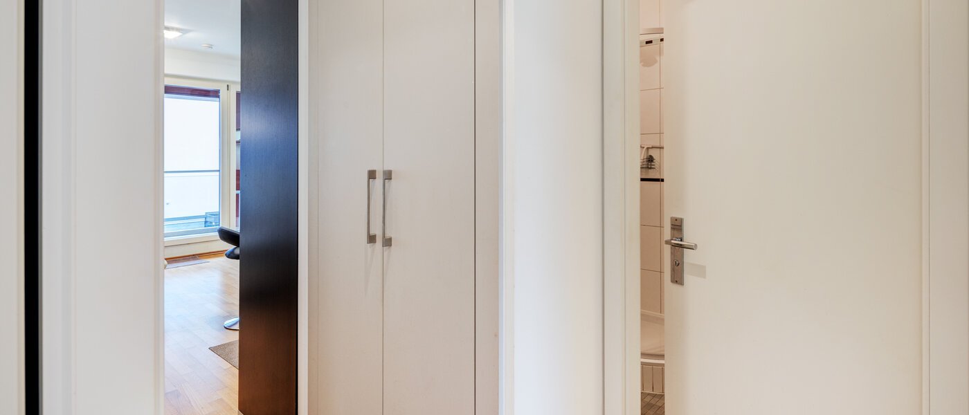 квартира München Schwabing (rechts der Leopoldstraße) 02 коридор 4720