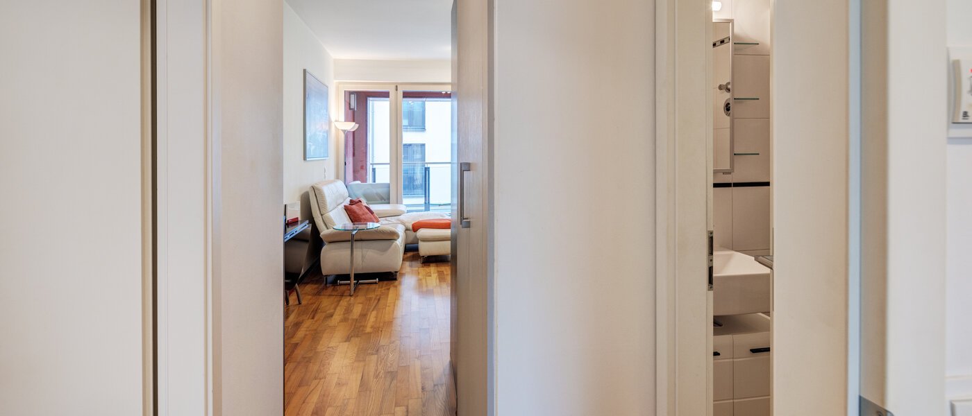 квартира München Schwabing (rechts der Leopoldstraße) 03 коридор 4720