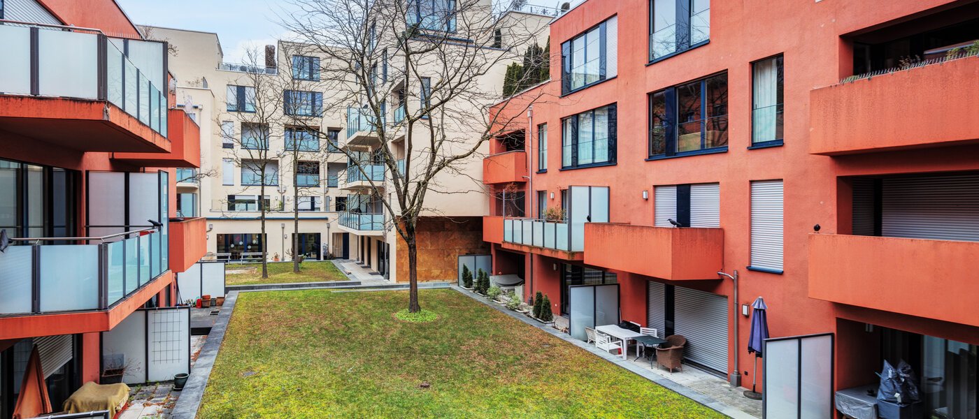 квартира München Schwabing (rechts der Leopoldstraße) 01 вид из окна 4720