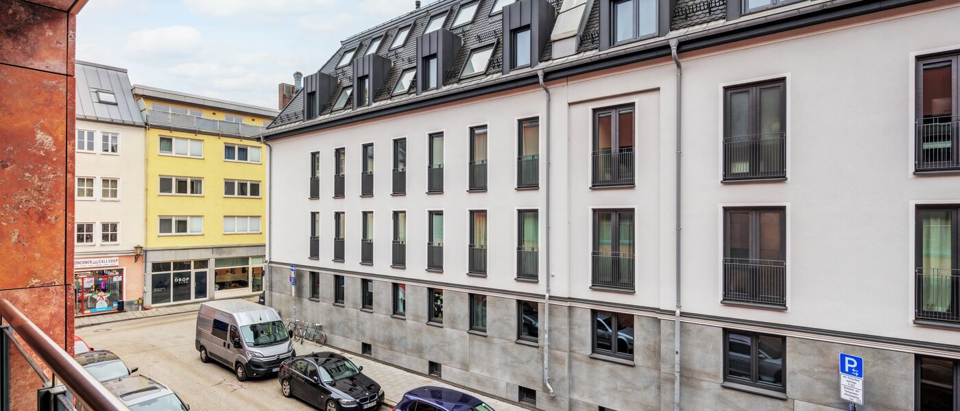 квартира München Schwabing (rechts der Leopoldstraße) 02 вид из окна 4720