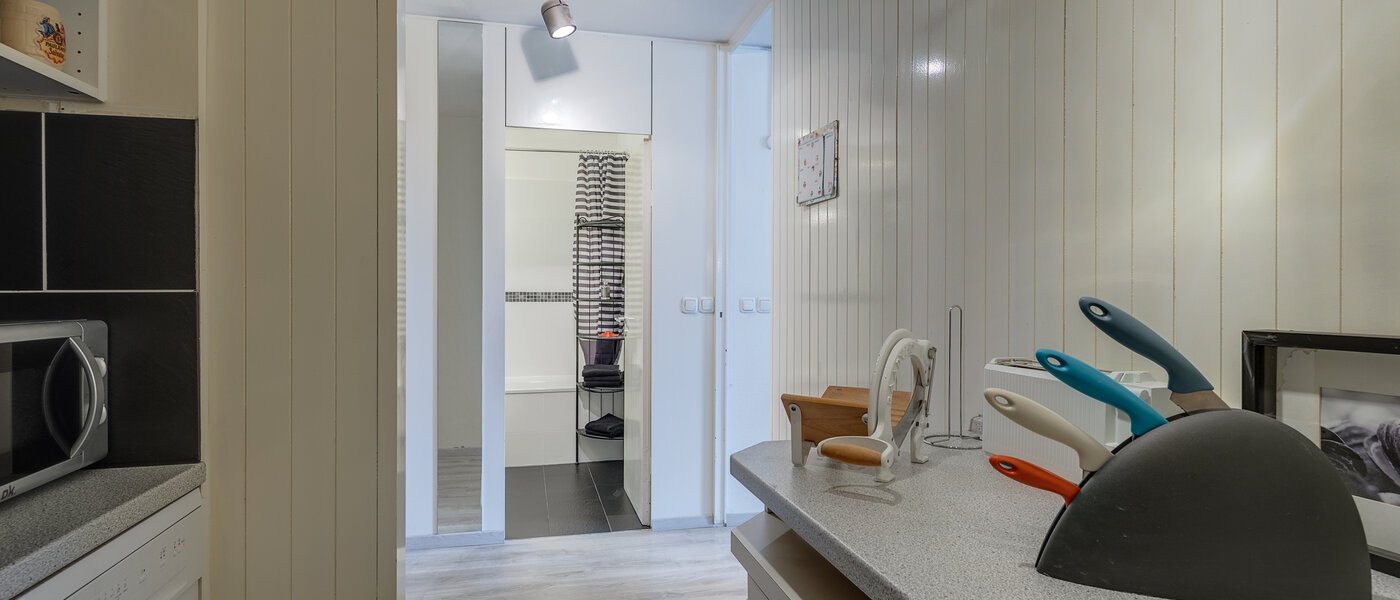 квартира München Schwabing (rechts der Leopoldstraße) 03 кухня 4730