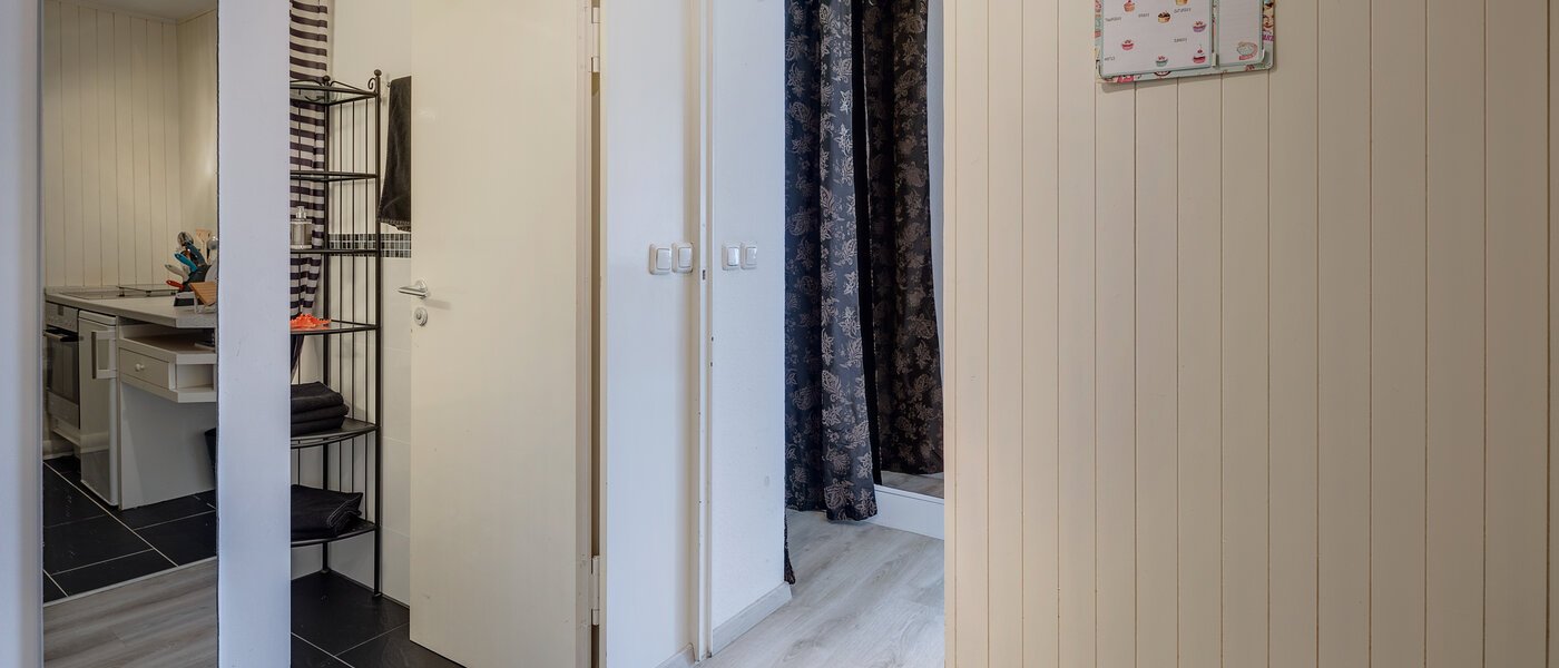 квартира München Schwabing (rechts der Leopoldstraße) 03 коридор 4730