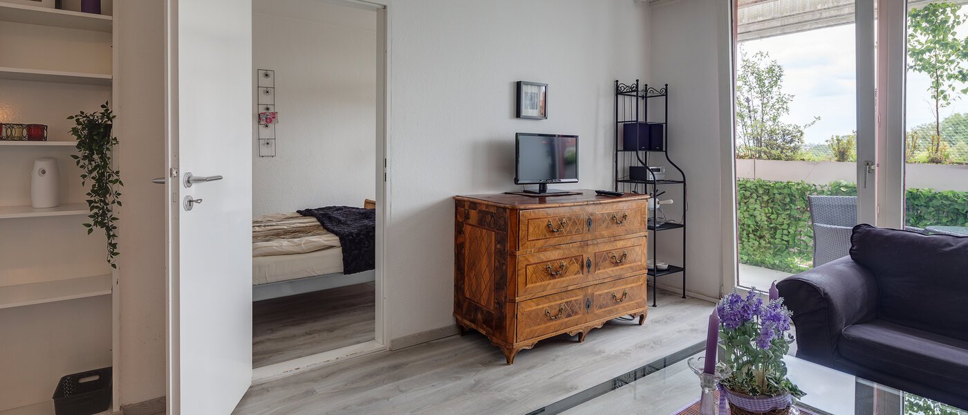 квартира München Schwabing (rechts der Leopoldstraße) 03 гостиная 4730