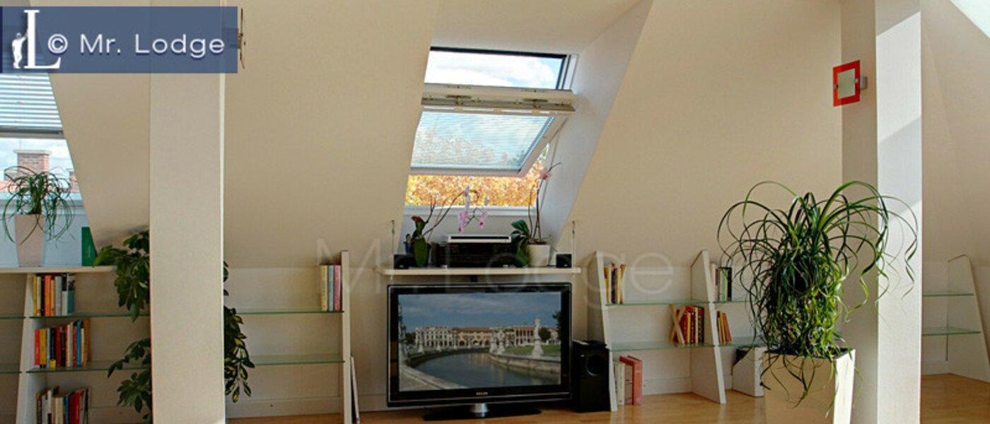 мансардная квартира München Maxvorstadt - Rund um den Josephplatz 04 гостиная 4768