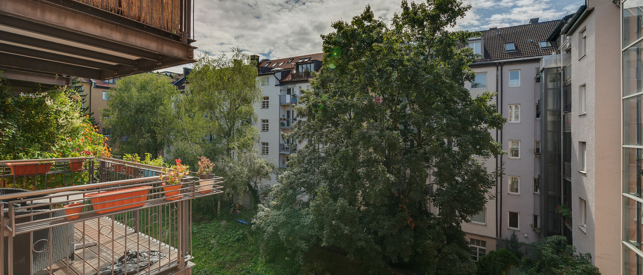 квартира München Schwabing-West (rund um den Hohenzollernplatz) 01 вид из окна 4783