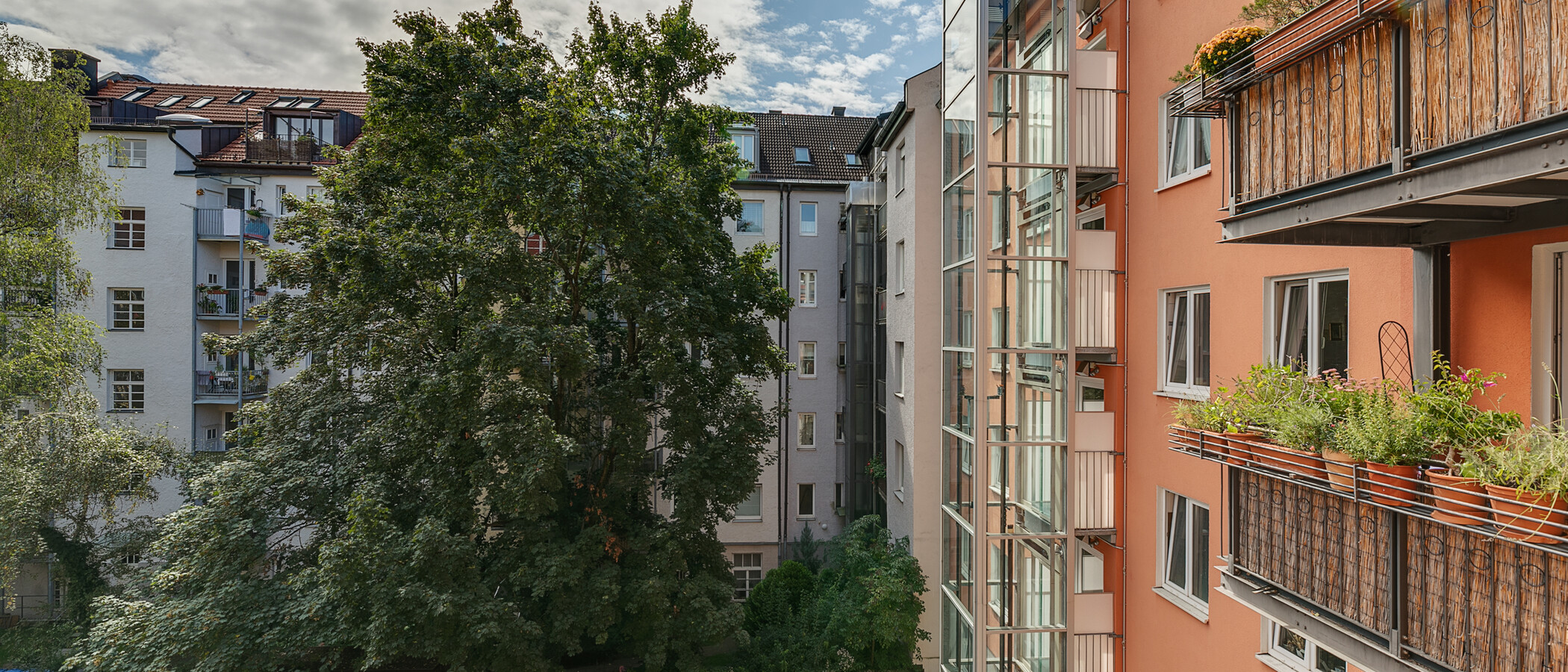 квартира München Schwabing-West (rund um den Hohenzollernplatz) 02 вид из окна 4783