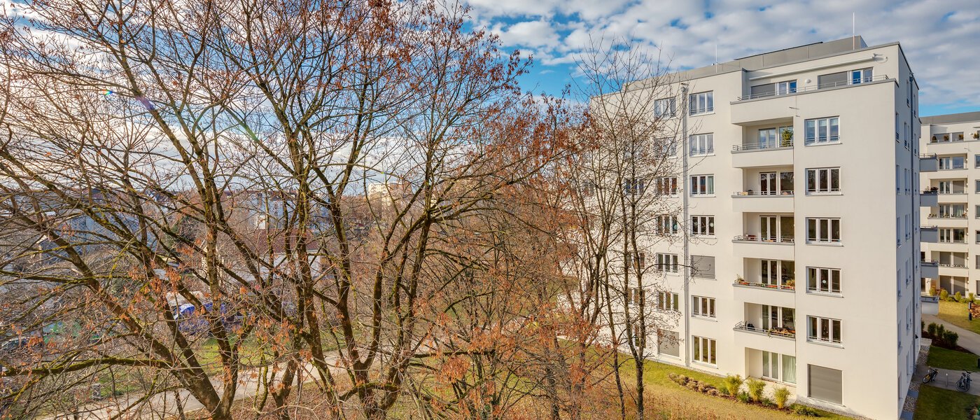 квартира München Sendling-Westpark 01 вид из окна 4792