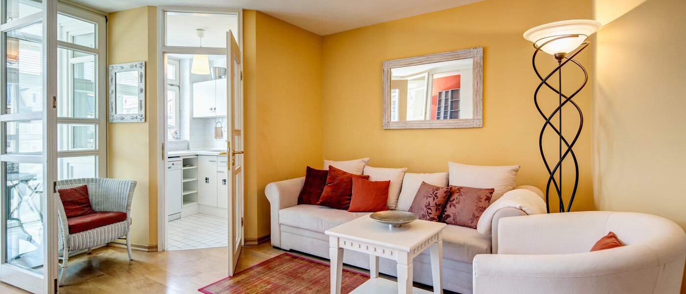 квартира München Schwabing-West (rund um den Bonner Platz) 01 гостиная 4912