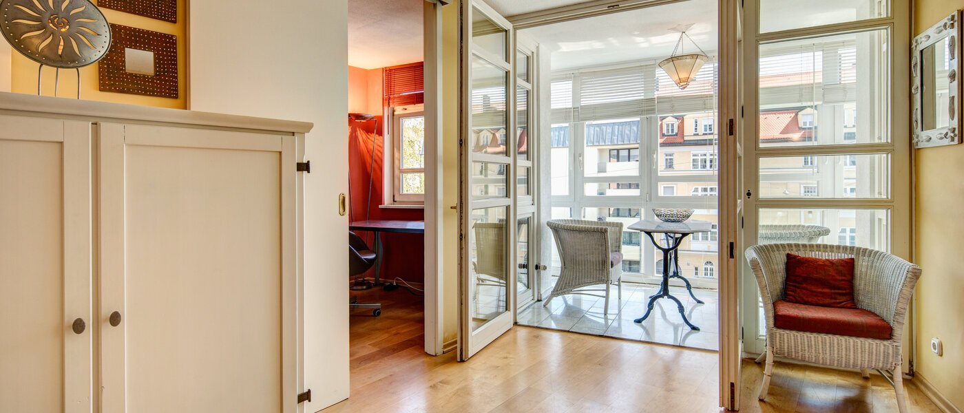 квартира München Schwabing-West (rund um den Bonner Platz) 03 гостиная 4912