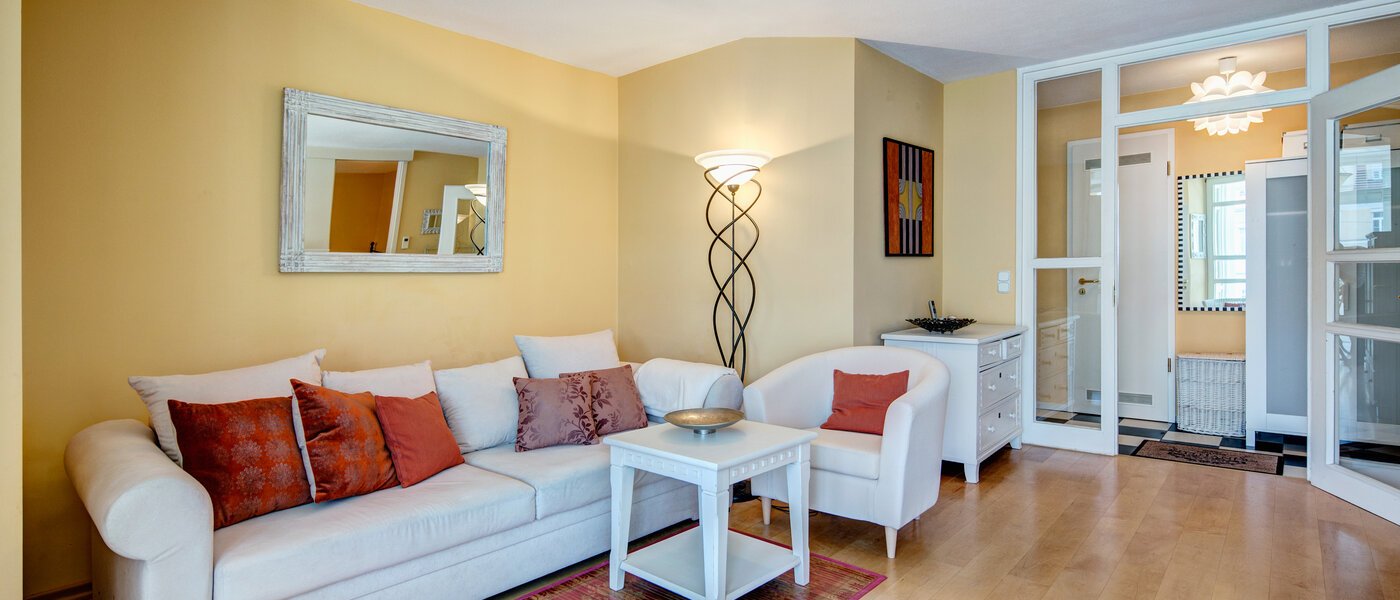 квартира München Schwabing-West (rund um den Bonner Platz) 05 гостиная 4912