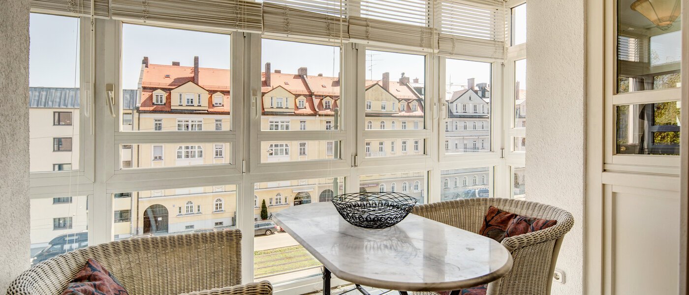 квартира München Schwabing-West (rund um den Bonner Platz) 01 застекленная терраса 4912