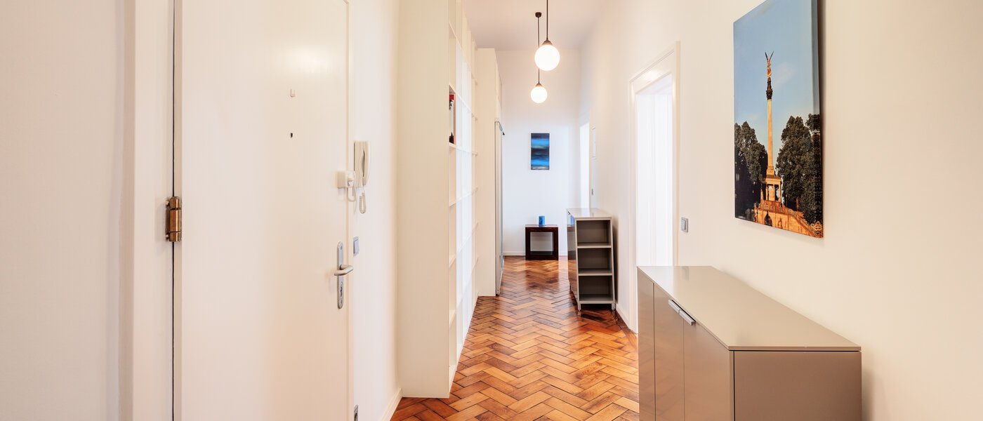 квартира München Schwabing (links der Leopoldstraße) 03 коридор 4915