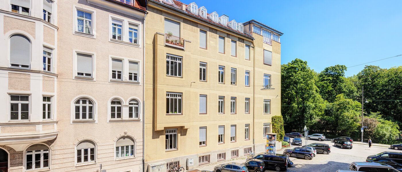 квартира München Schwabing (links der Leopoldstraße) 01 вид из окна 4915
