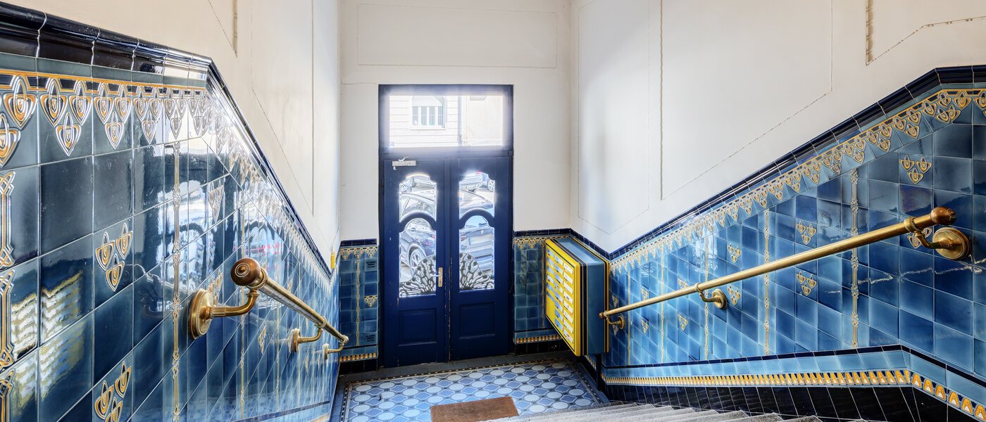 квартира München Schwabing (links der Leopoldstraße) 01 Лестничная клетка 4915