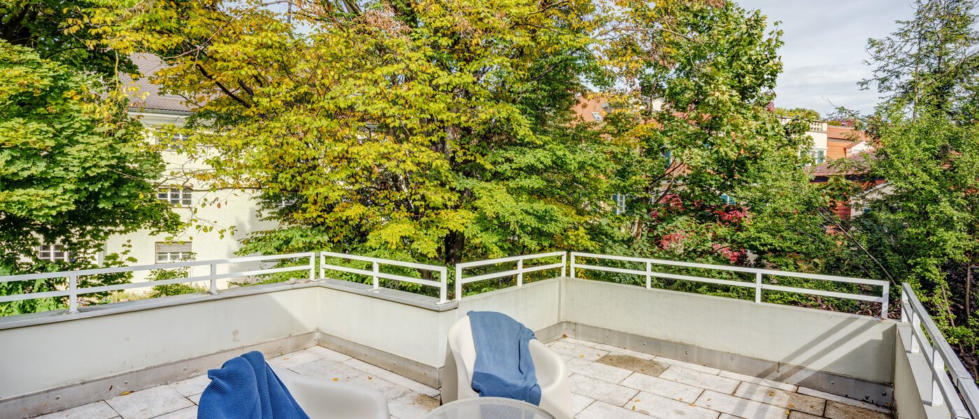 квартира München Nymphenburg 03 терраса с крышей 4942