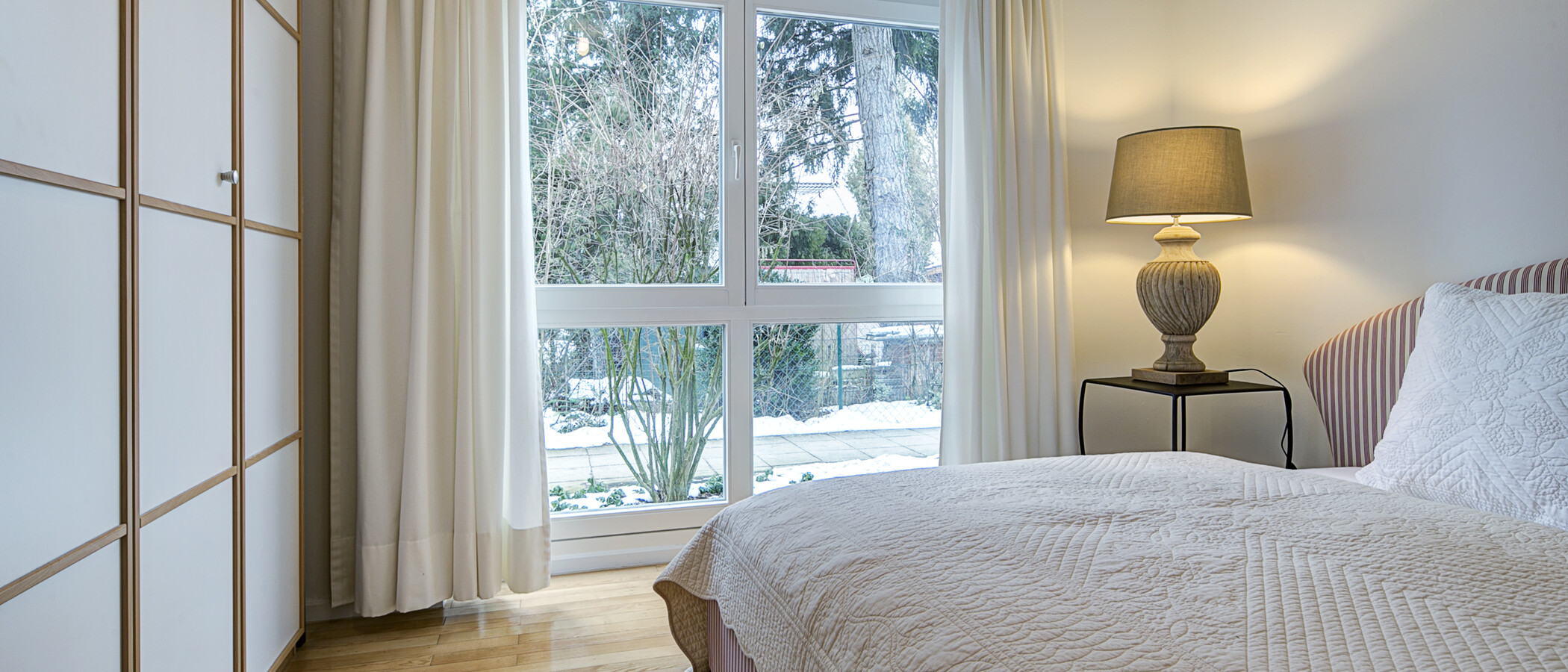 квартира München Obermenzing 01 спальная 4944