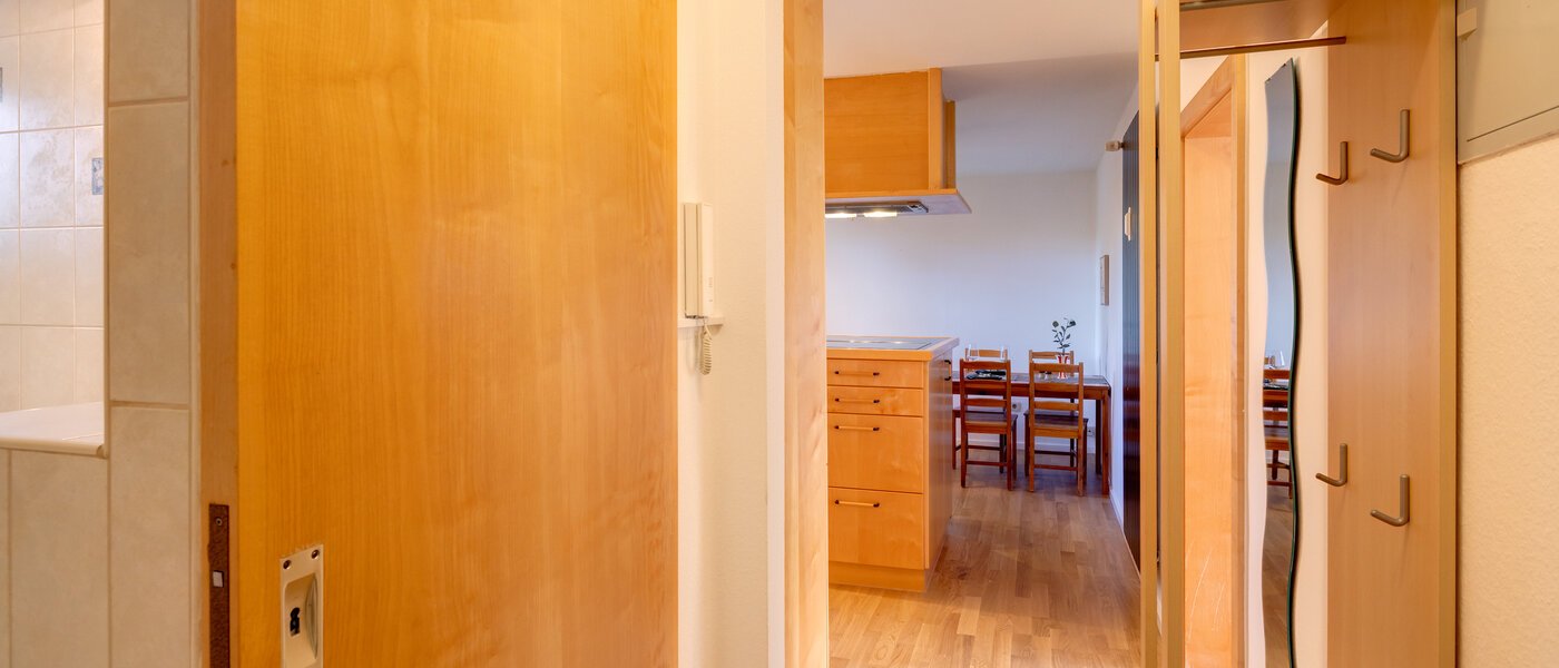 квартира München Bogenhausen 02 коридор 4956