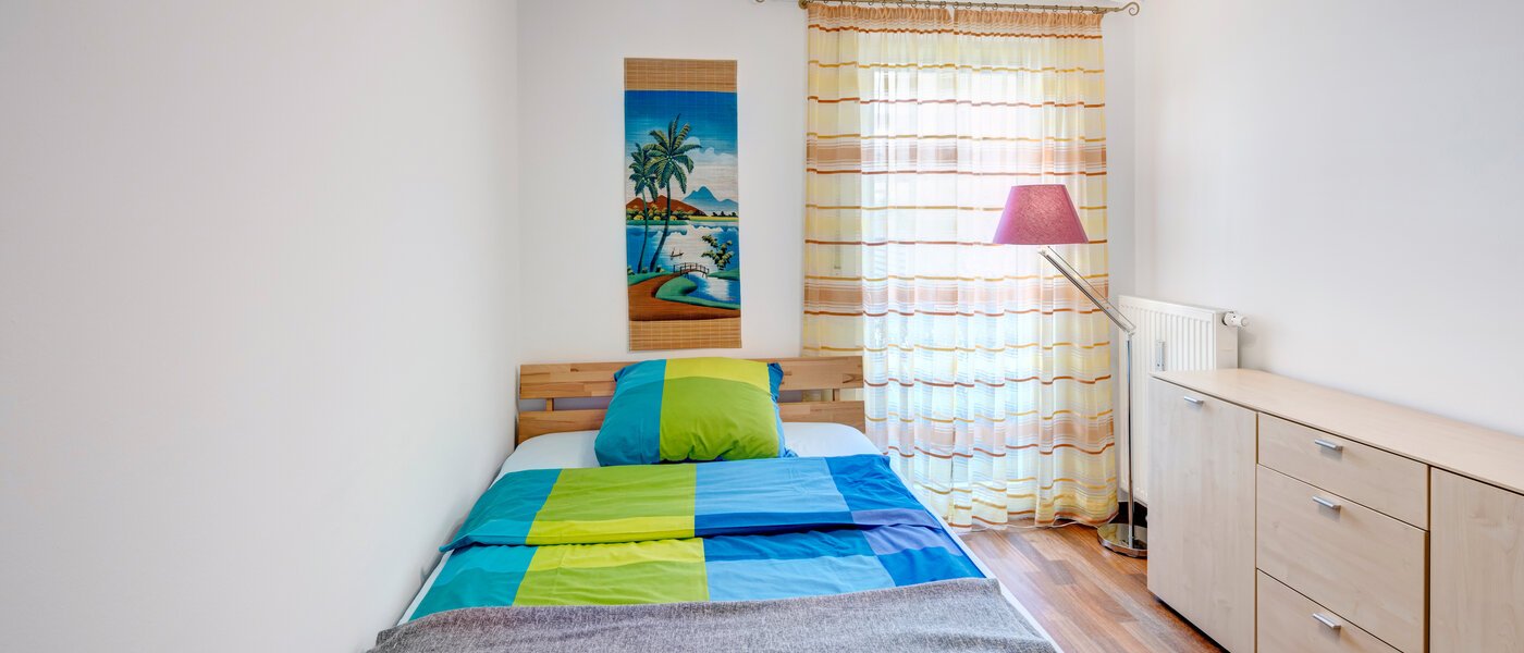 квартира с садом München Au 01 2-я спальная комната 4965