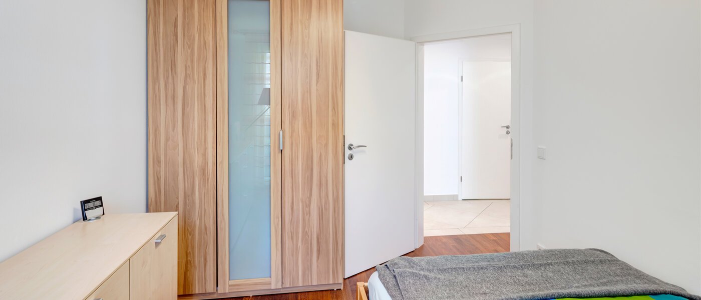 квартира с садом München Au 02 2-я спальная комната 4965