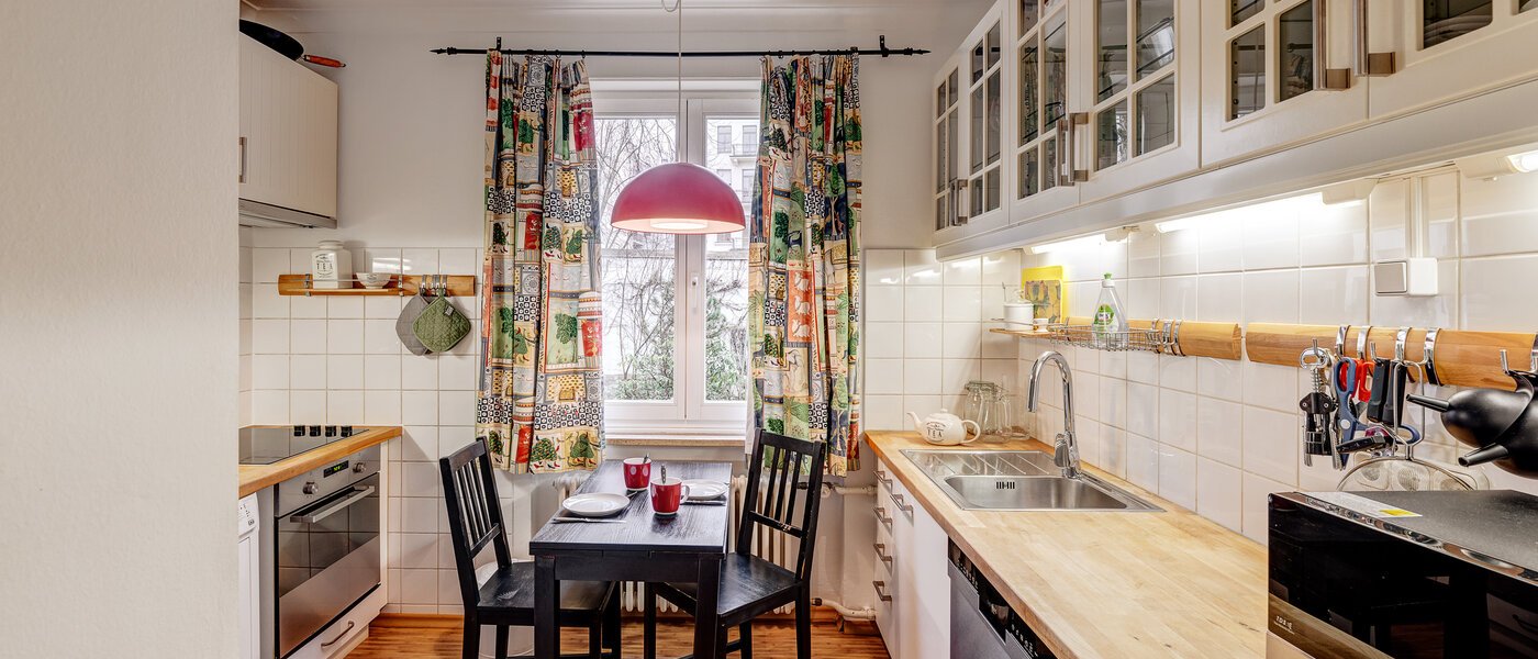 квартира München Schwabing (rechts der Leopoldstraße) 01 кухня 4984