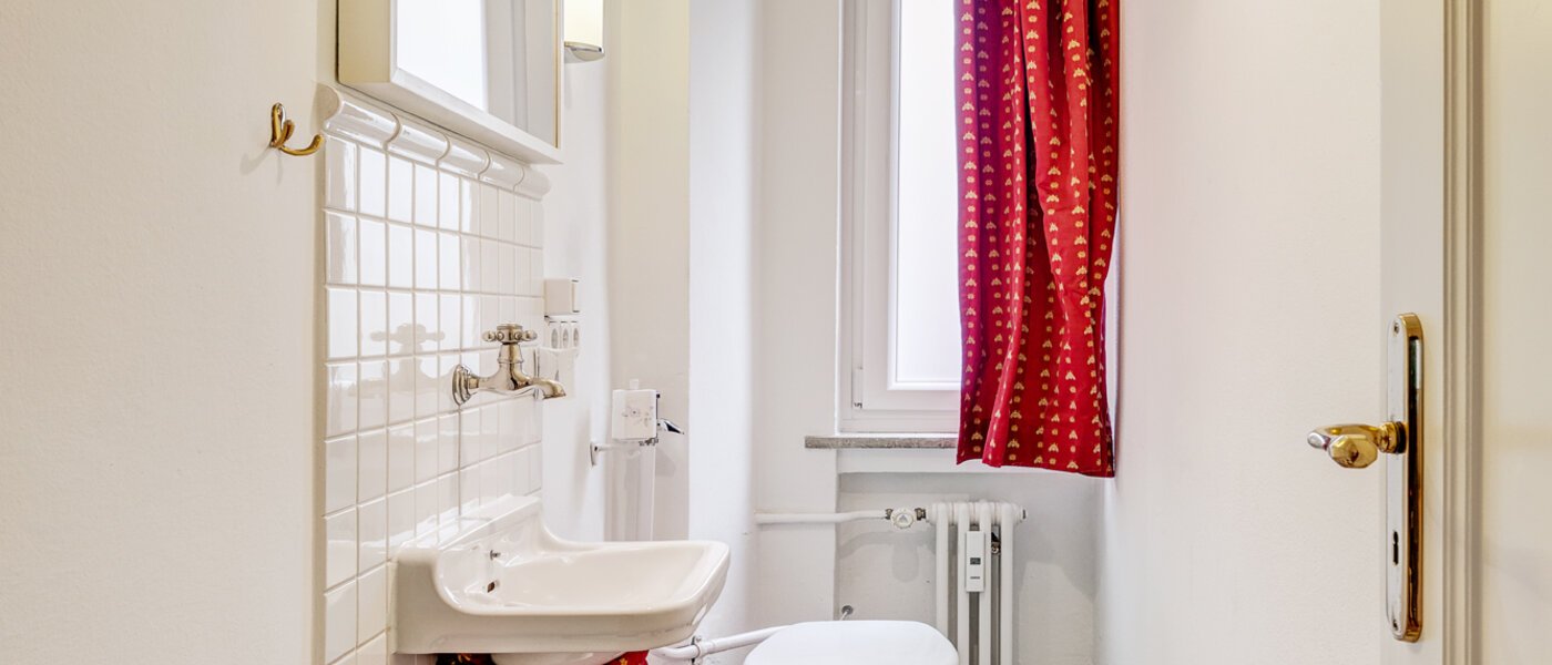 квартира München Schwabing (rechts der Leopoldstraße) 01 отдельный туалет 4984